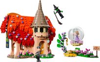 LEGO® Wicked Glinda & Elphaba Visit Munchkinland components