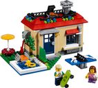 LEGO® Creator Modular Poolside Holiday components