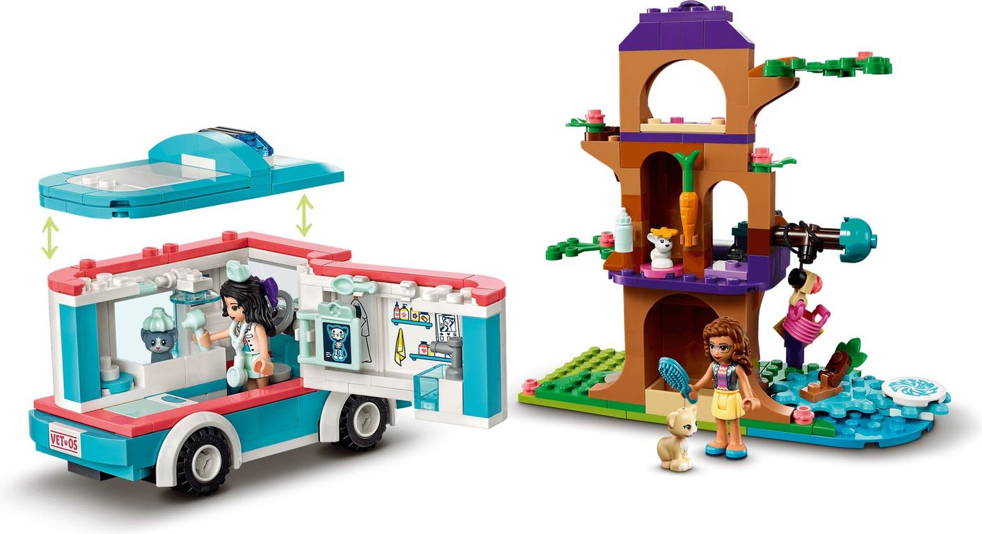 LEGO® Friends Vet Clinic Ambulance gameplay