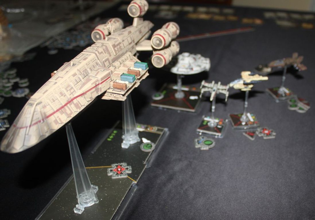 Star Wars: X-Wing Miniatures Game - C-ROC Cruiser Expansion Pack components