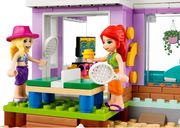 LEGO® Friends Vacation Beach House minifigures