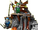 LEGO® Ninjago Journey to the Skull Dungeons components