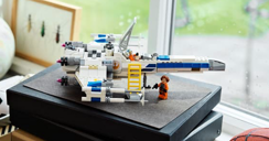 LEGO® Star Wars New Republic X-Wing Starfighter™