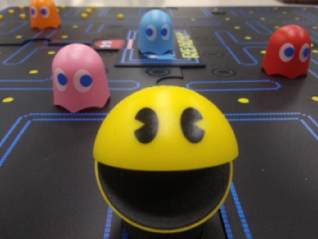 Pac-Man: The Board Game components