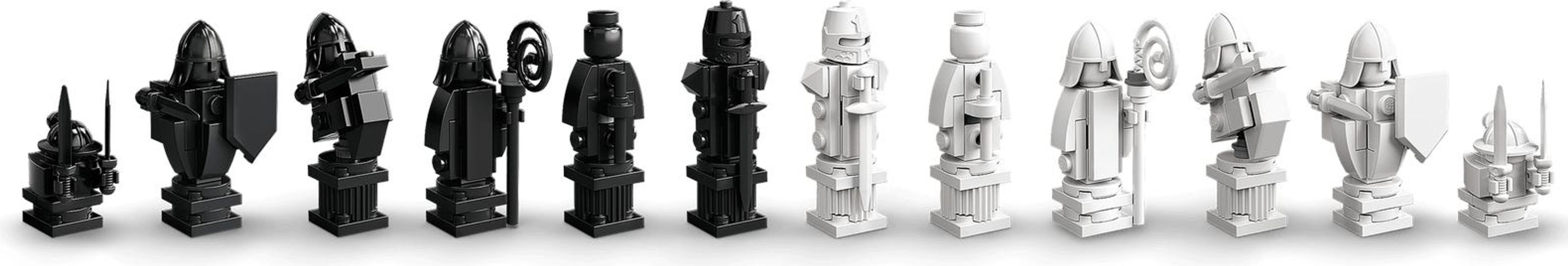 LEGO® Harry Potter™ Hogwarts™ Wizard’s Chess components