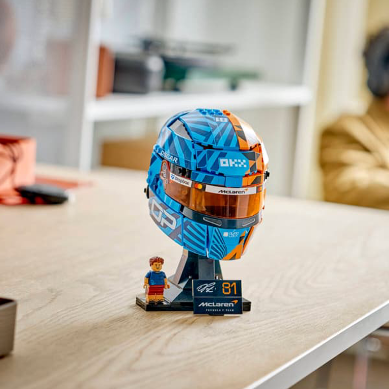 LEGO® Editions McLaren Mastercard F1® Team Oscar Piastri Helmet