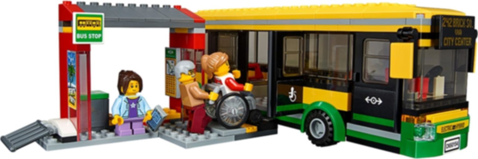 LEGO® City Bus Station gameplay