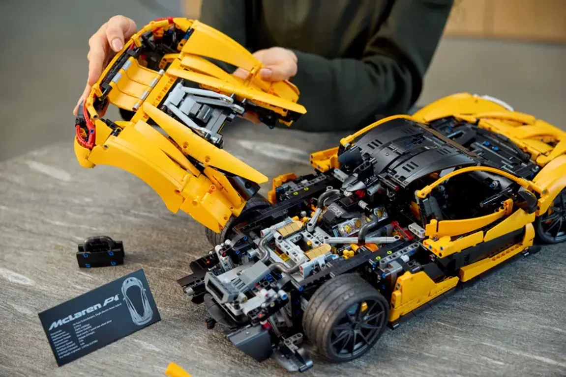 LEGO® Technic McLaren P1